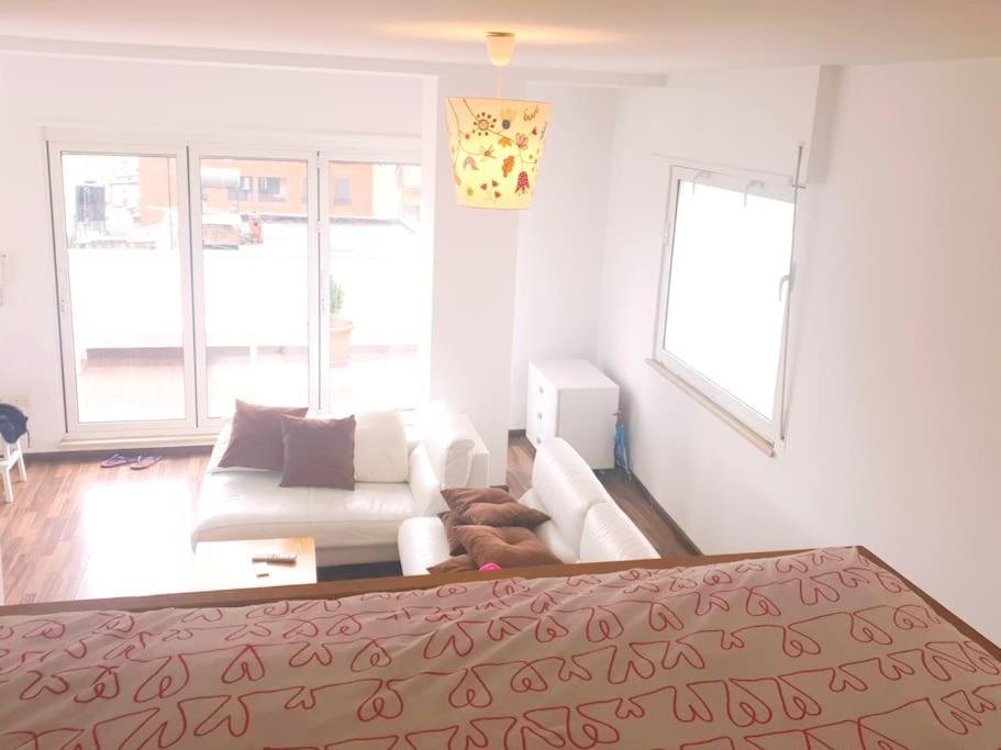 140m2 Floorcentral Loft 24hr Self Check-in Apartament Tirana